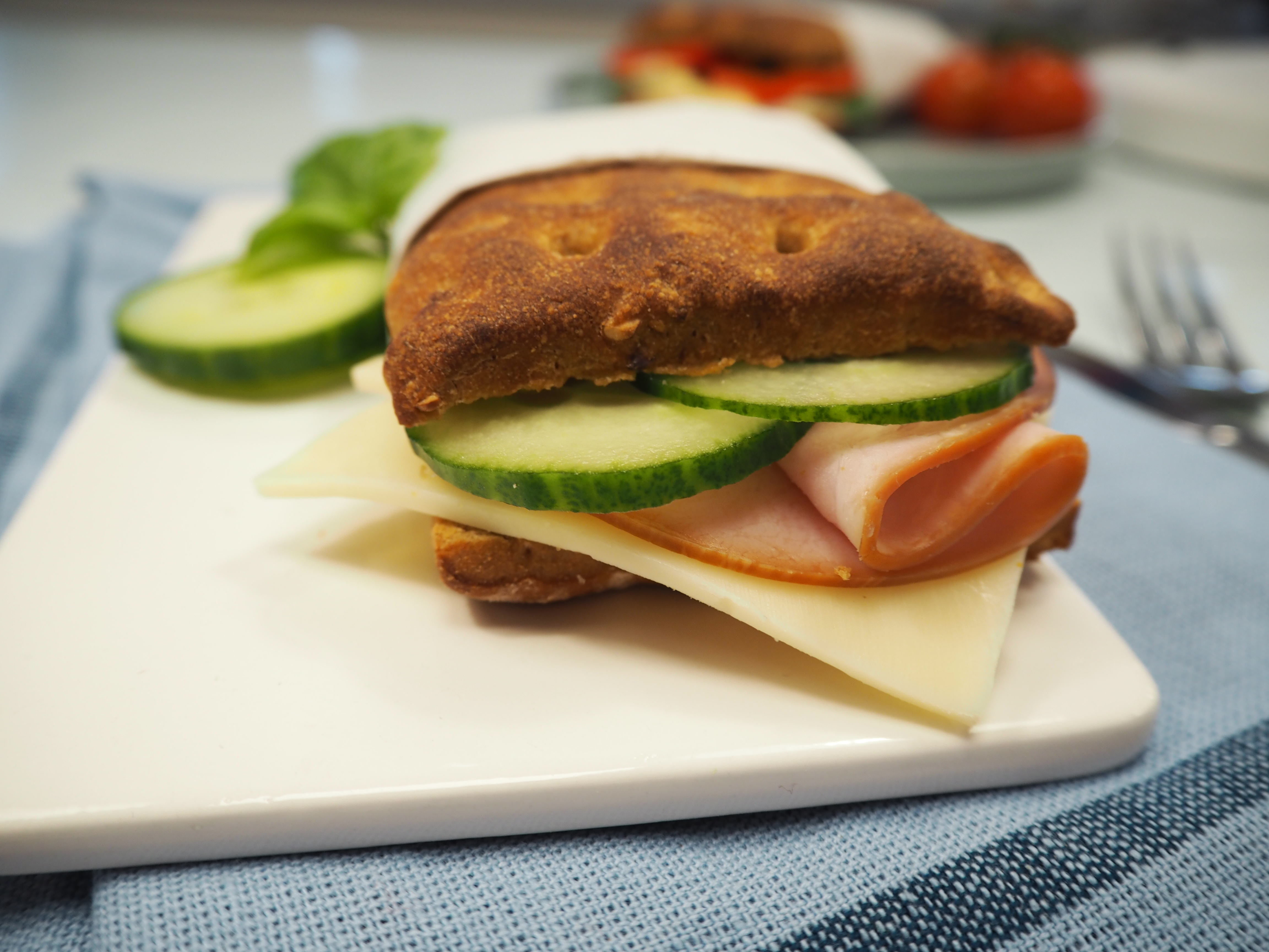 Sandwich m skinke og ost