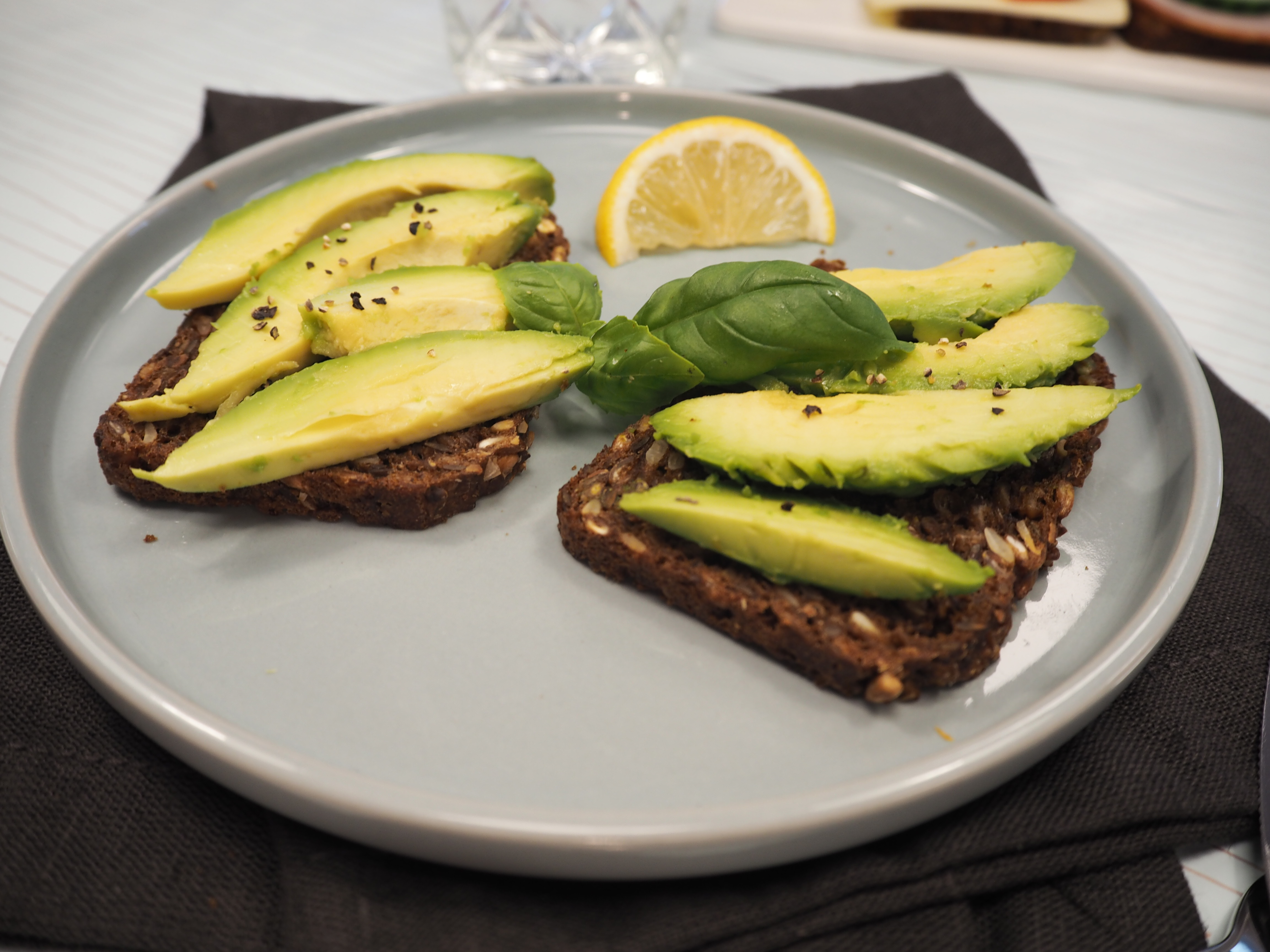 Rugbrød med avocado