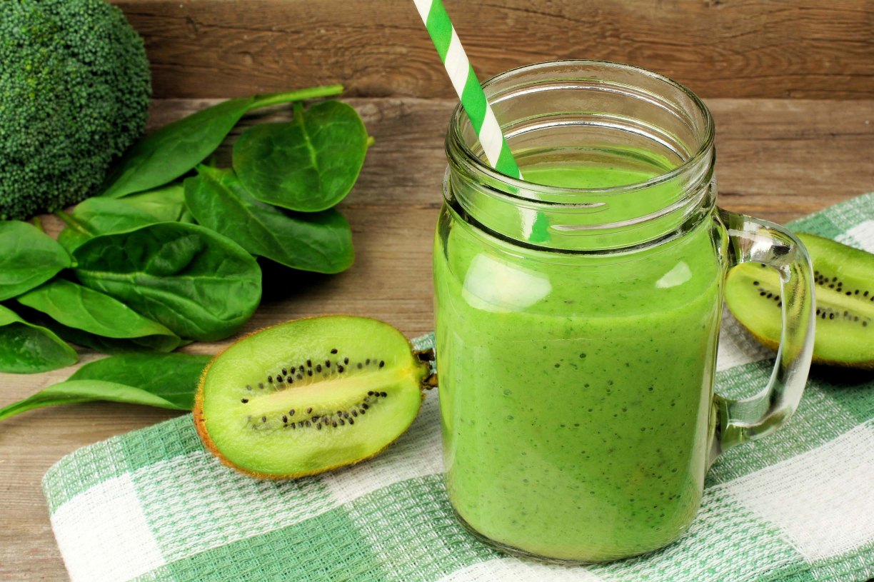 Smoothie med spenat och kiwi