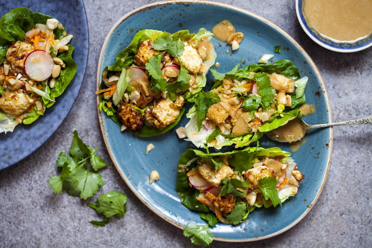 Thai tofu salat wraps