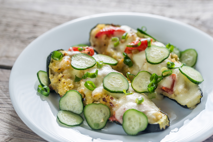 Squash fyldt med couscous