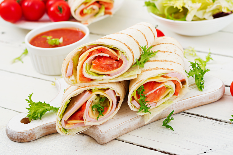 Wrap med ost och hamburgare