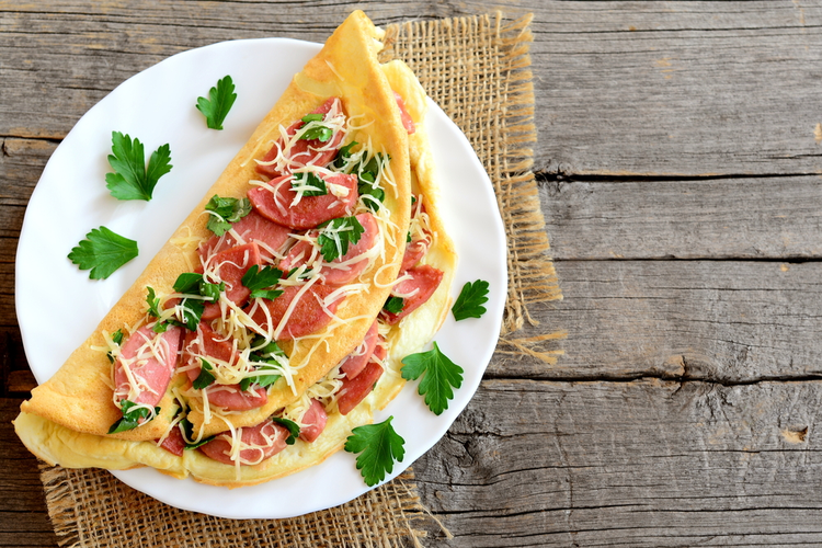Omelet med salami & hytteost