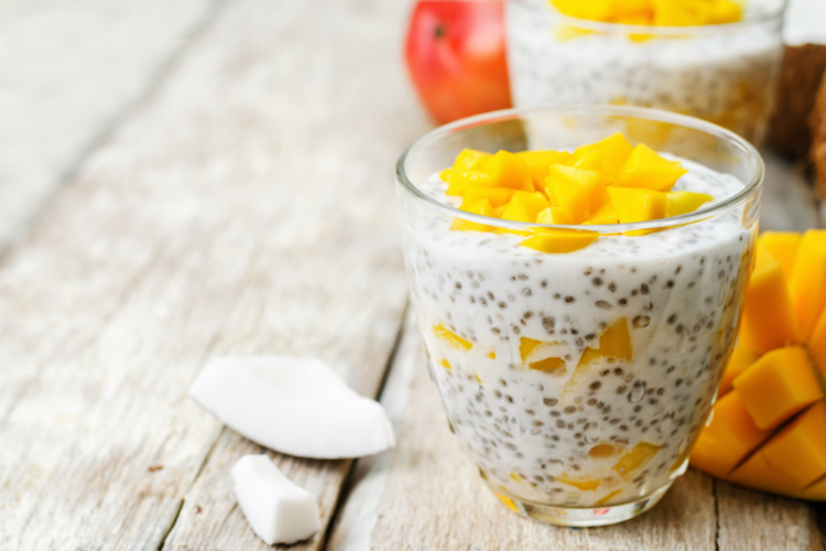 Kokos-mango-chiabudding