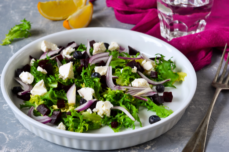 Frisee-feta-sallad