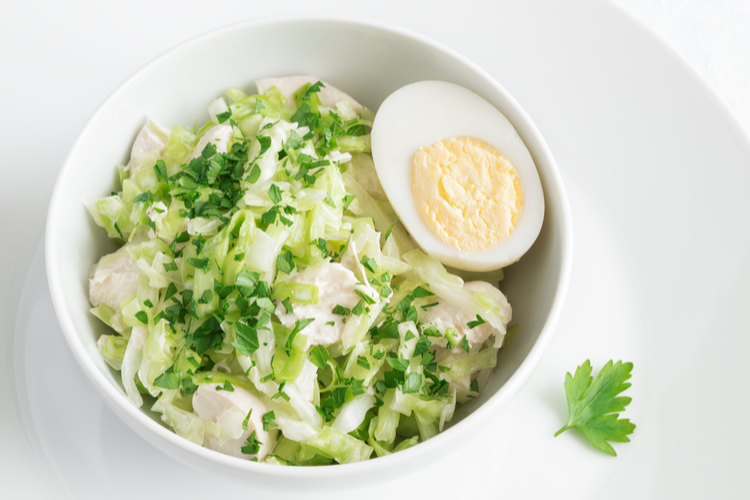 Revet kålsalat