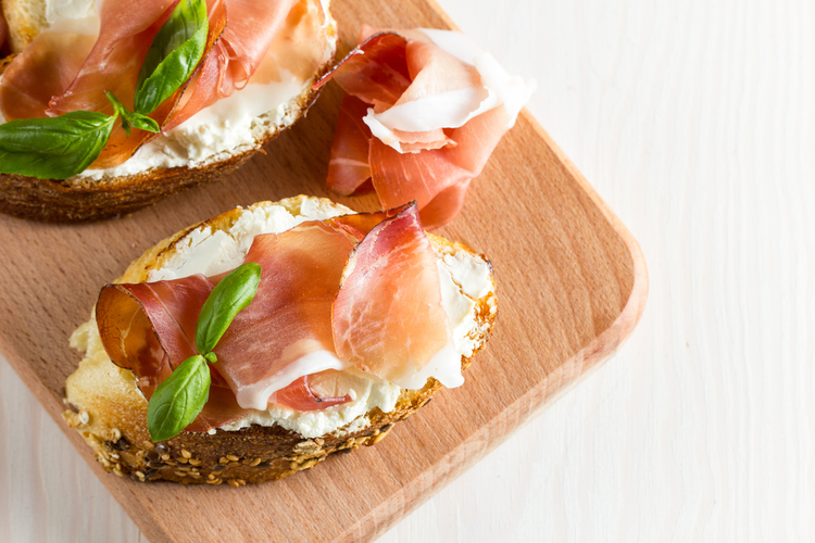 Bruschetta med serranoskinka
